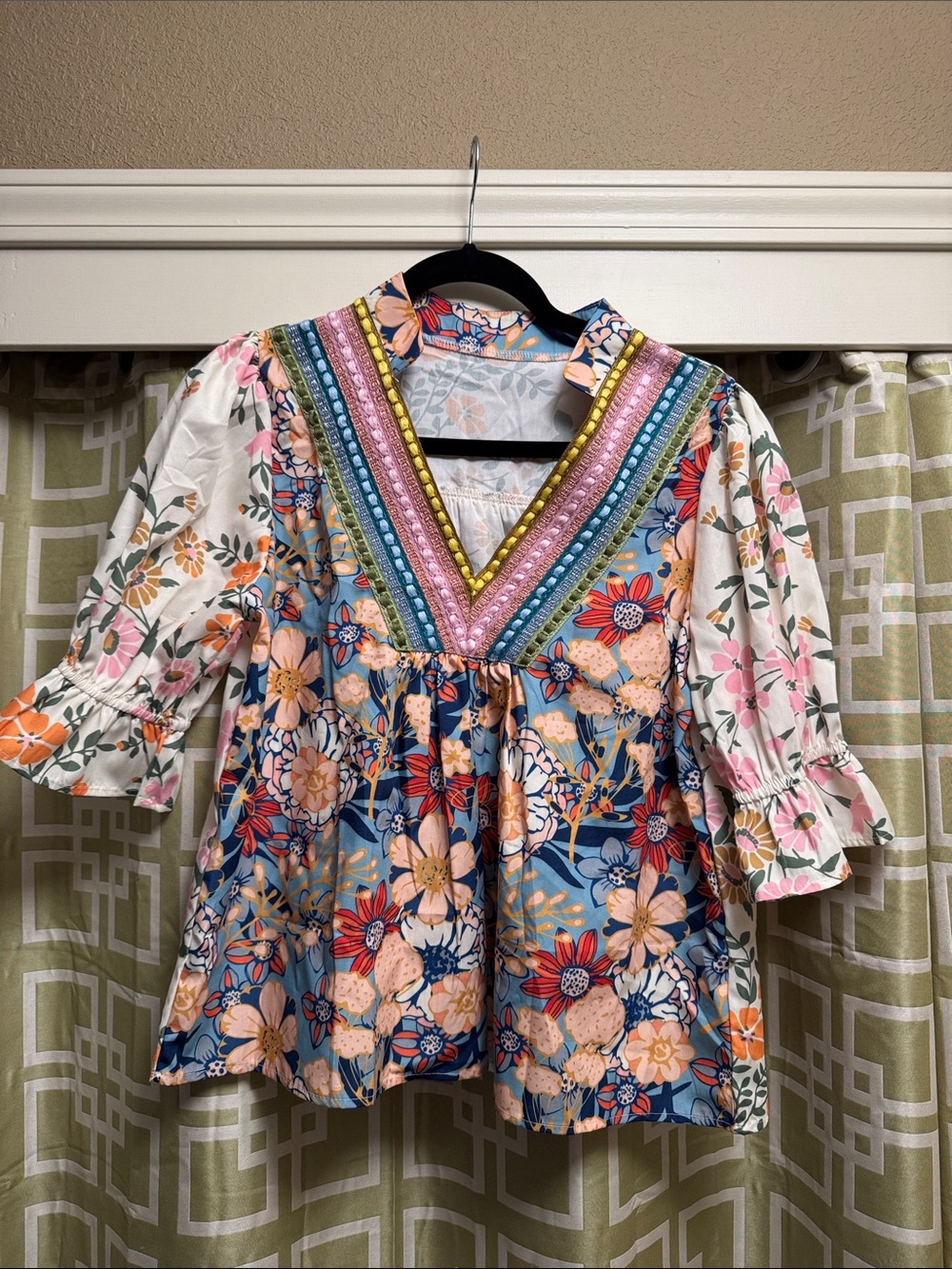 Floral V-Neck Mixed-Print Blouse in Blue and Cream